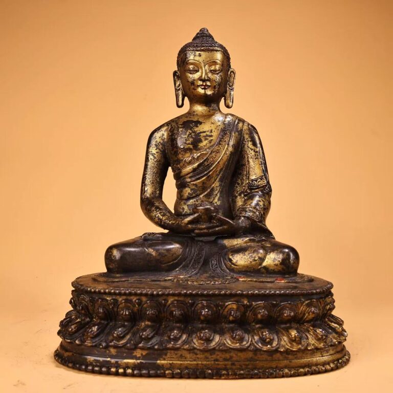 Gilded Amitayus Buddha・High-Relief Chased Craftsmanship