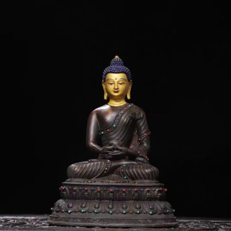 Shakyamuni Buddha statue