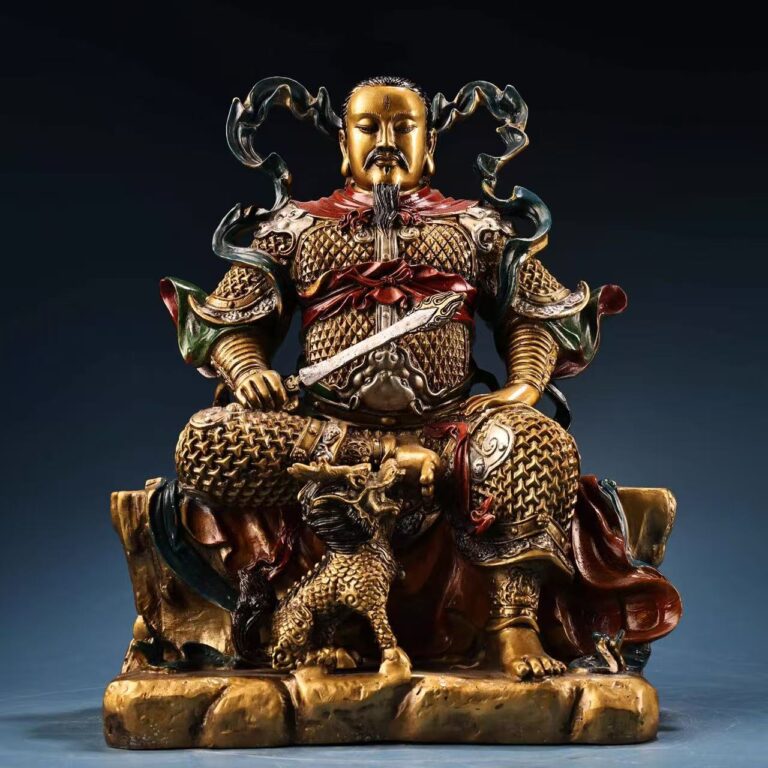 Emperor Zhenwu/Xuanwu holds a seven-star demon-subduing divine sword