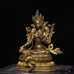 Royal Ease Posture (Lalitasana): Extended right foot and folded left foot symbolize readiness to instantly descend into mortal world to rescue suffering beings, embodying unceasing compassionate commitment to sentient beings.