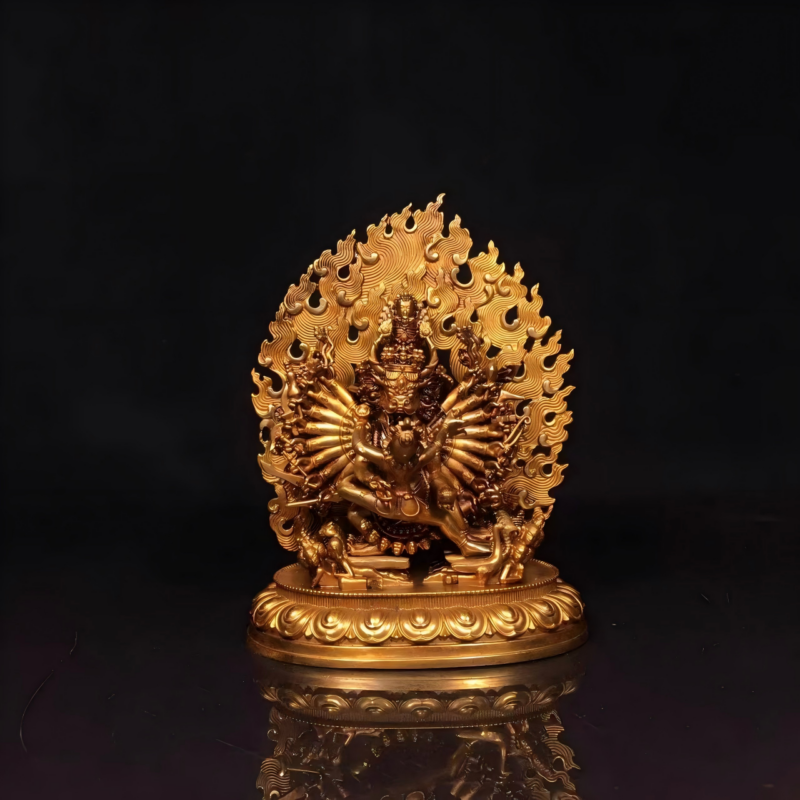 In recent years, Himalayan Buddhist statue art has garnered extensive attention with growing popularity. Exquisite small-sized fine works are increasingly favored by collectors and devotees at home and abroad, emerging as highly sought-after collectibles.