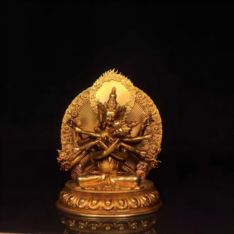 Himalayan Buddhist statues enjoy great popularity nowadays, and miniature fine pieces are especially beloved by collectors and devotees.