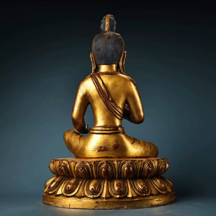 Sino-Tibetan hybrid Lokeshvara bronze figure, vertical engraved leg folds antique gilding