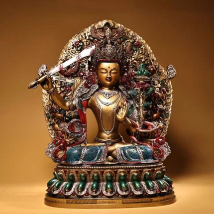 Carved with the six-character imperial inscription Da Qing Qianlong Yu Zhi on the verso, a hallmark of imperial statues crafted during the Qianlong reign of the Qing Dynasty.